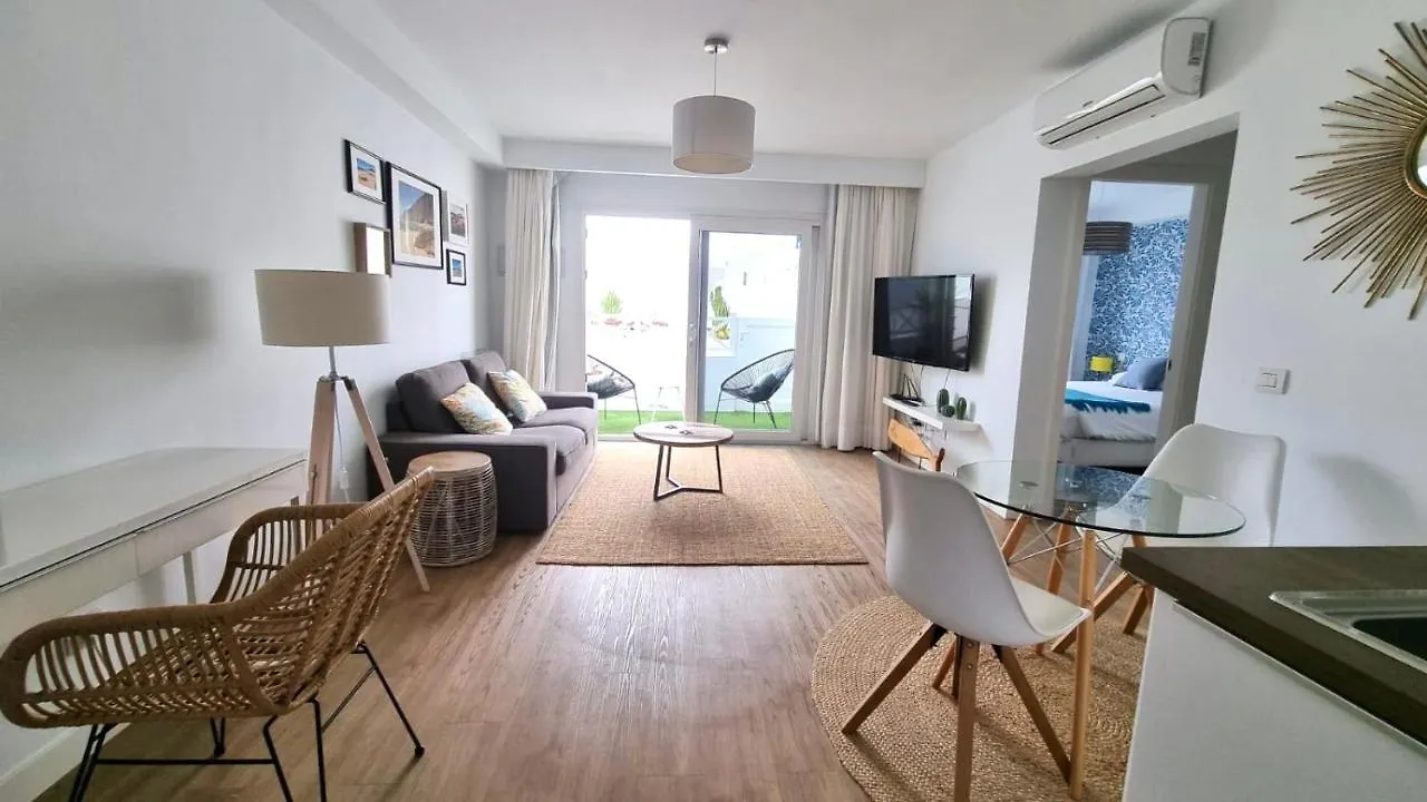 Flower Beach Suite Pool Playa Honda  0*, Playa Honda (Lanzarote) Spain